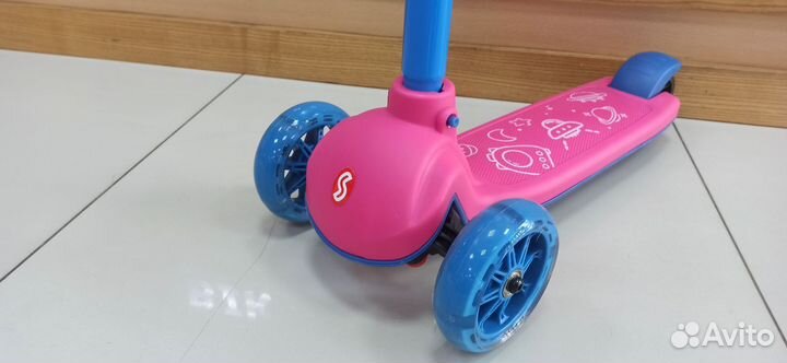 Самокат трехколесный sitis Space розово-голубой