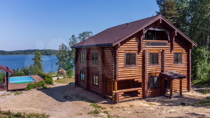 Дом 425 м² на участке 80 сот.