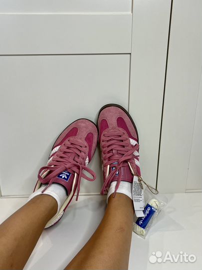 Adidas Gazelle бело-розовые, новые, доставка за мо