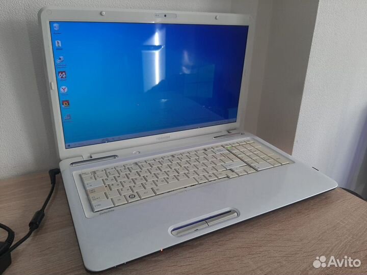 Toshiba L775 (Core i5 / 8Gb и 1Tb / 17 дюймов )