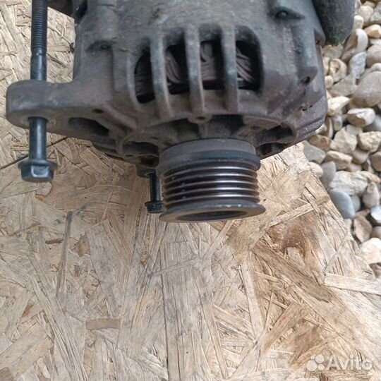 Генератор Renault logan 1