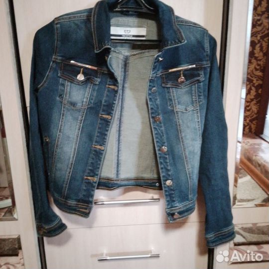 Джинсовая куртка