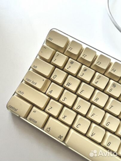 Клавиатура Apple Keyboard A1048