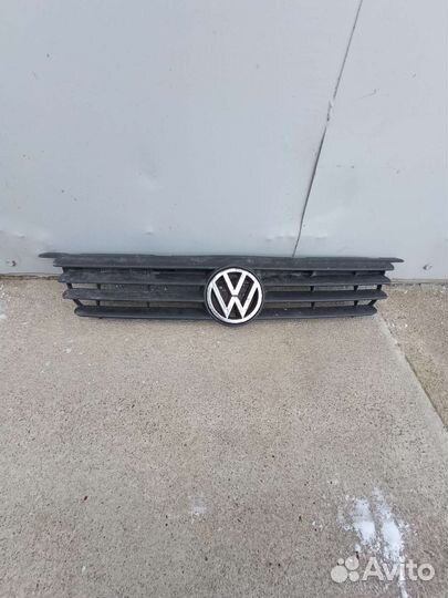 Volkswagen Polo 3 решётка радиатора