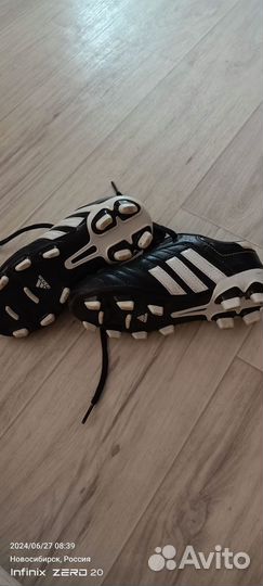 Детские футбольные бутсы