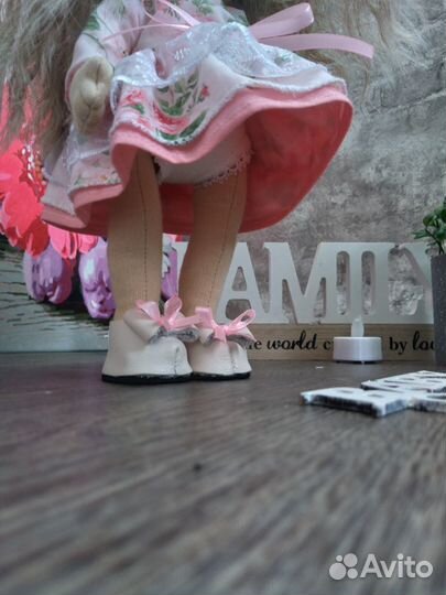 Кукла игровая с одеждой