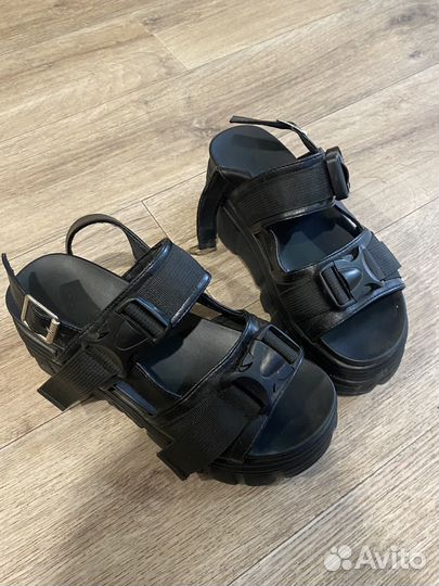 Сандалии женские