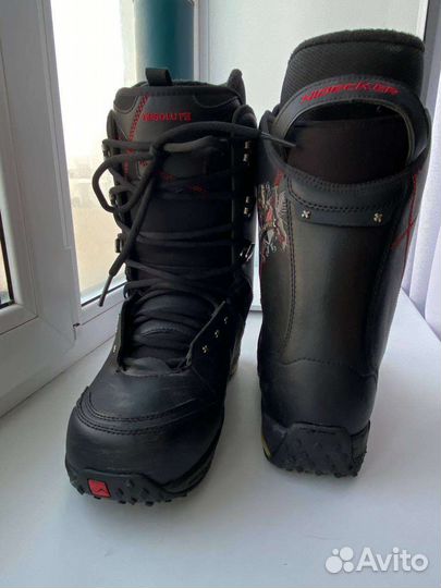 Сноубордические ботинки 42
