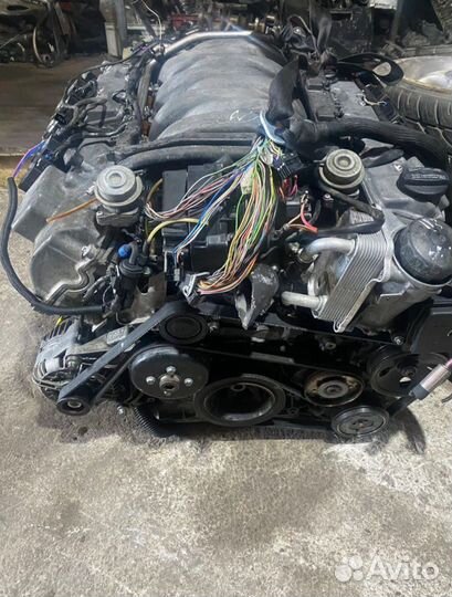 Двигатель Mercedes 211 -220. 112 двигатель