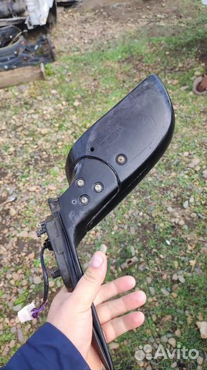 Зеркало заднего вида правое на mazda 6