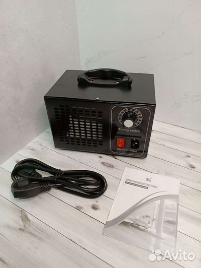 Озонатор воздуха 60 г генератор озона черный