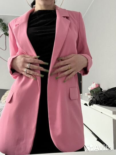 Розовый пиджак