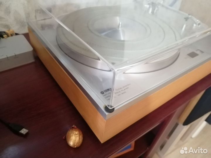 Проигрыватель винила Yamaha YP-800