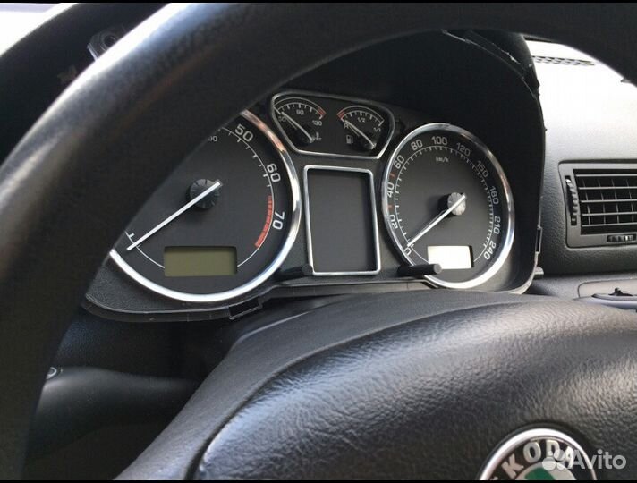 Кольца и рамки в приборную панель Октавии mk1 (A4)