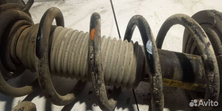 Амортизатор Opel Antara рест. L07 2013 95147608