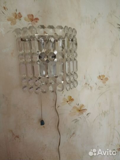 Бра настенное и люстра 
