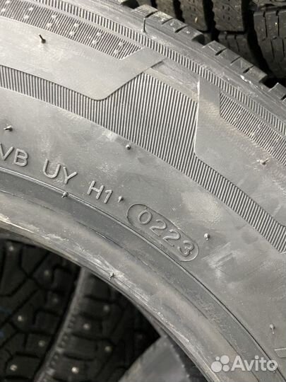 Hankook Vantra ST AS2 RA30 195/70 R15C 104R