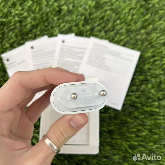 Оригинальный адаптер питания Apple 20w для iPhone