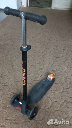 Самокат трехколесный