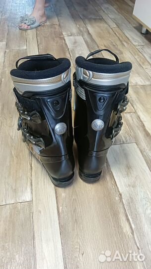 Горнолыжные ботинки