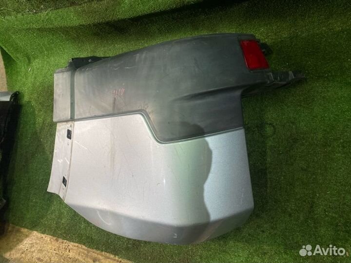Бампер задний правый Mitsubishi Pajero 4 V97W 6G75