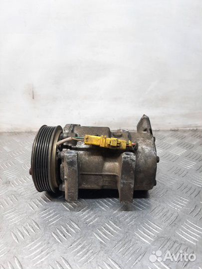 Компрессор кондиционера Citroen C3 1 1.4 KFW 2003