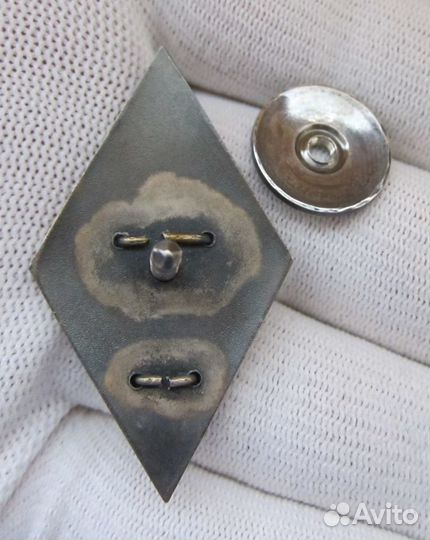 Ромб Арт.Ак.,1-й тип, серебро,1950-54г. Люксище