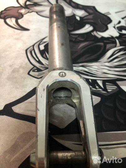 Вилка для трюкового самоката