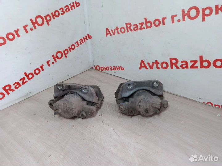 Суппорт передний Renault Sandero