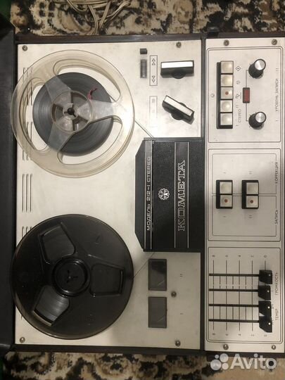 Катушечный магнитофон 