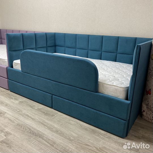 Кровать диван для ребенка подростка со спинками