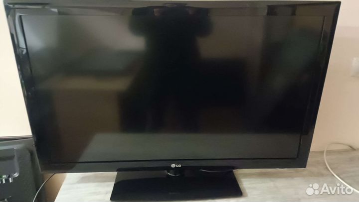 Телевизор LG 42' (107 см)