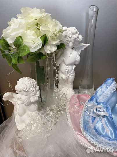 Ангелы, вазы, букеты