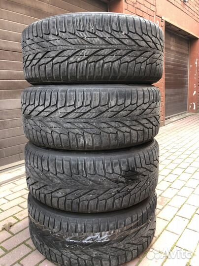 Nokian Tyres Hakkapeliitta R2 SUV 275/50 R20