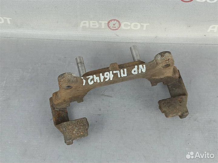 Скоба переднего суппорта VW Passat (B7) 20112015