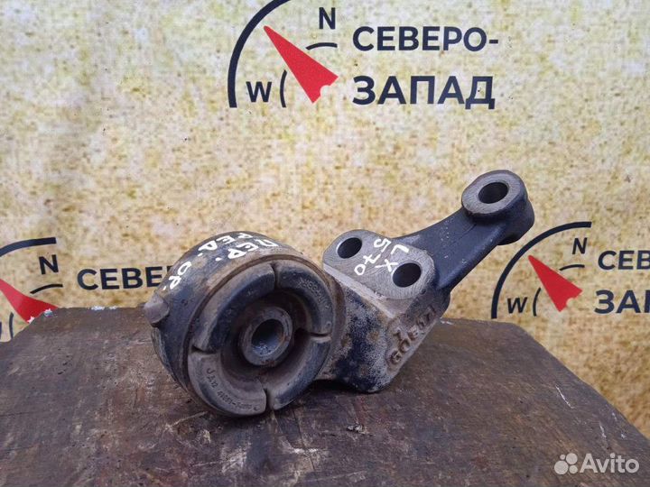 Кронштейн редуктора передний Lexus Lx570 URJ201