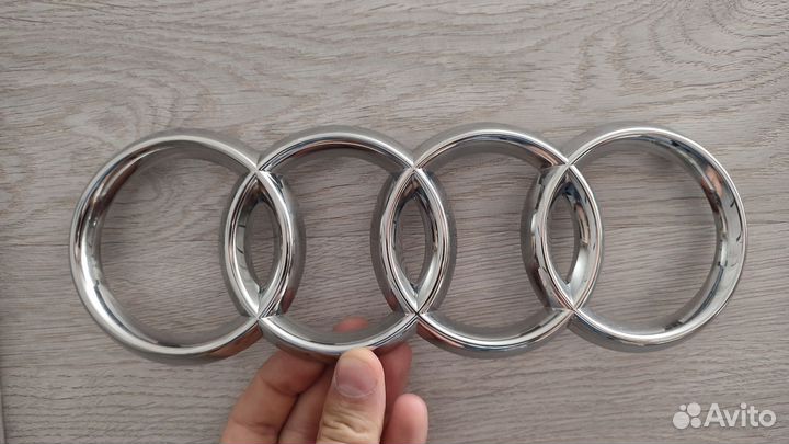 Эмблема Audi A6 C5 Новая