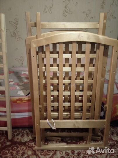 Детская кроватка с матрасом