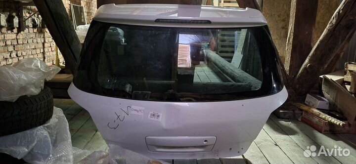 Крышка багажника mitsubishi airtrek outlander