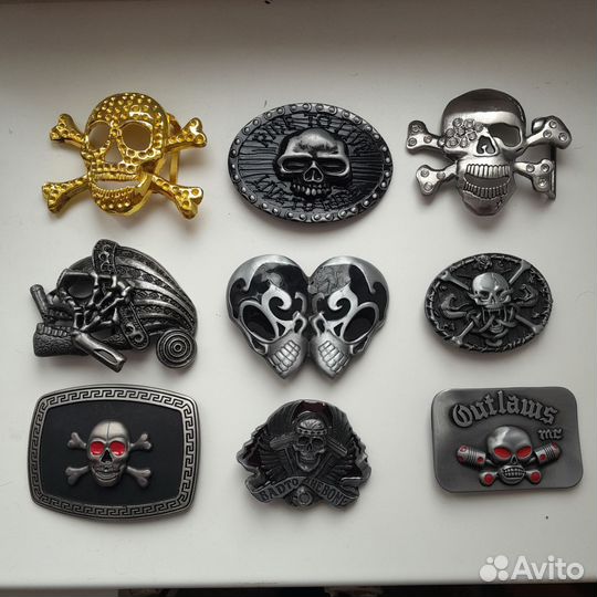 Продам коллекцию пряжек с черепами