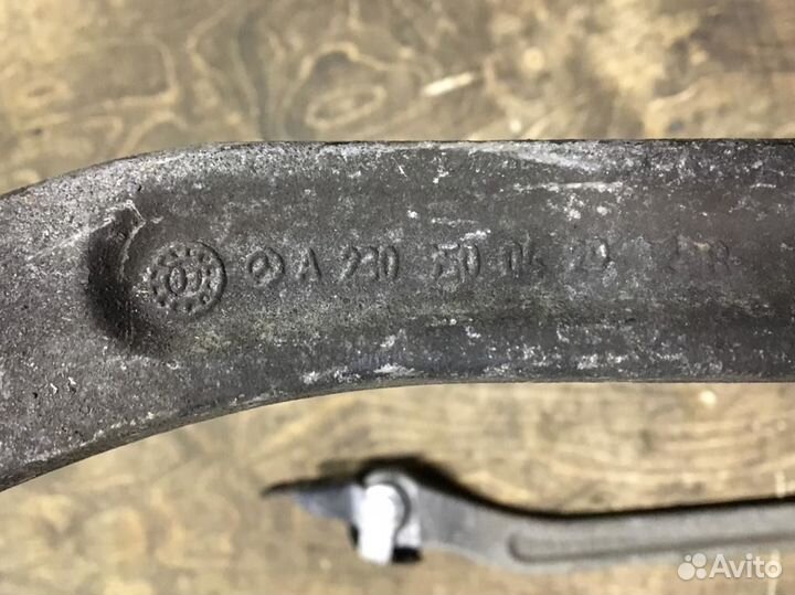 Задняя поперечная тяга схождения на Мерседес w211