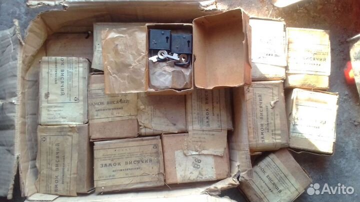 Замочек навесной