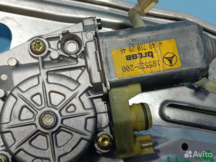 Стеклоподъёмник передний правый Mercedes-Benz W140