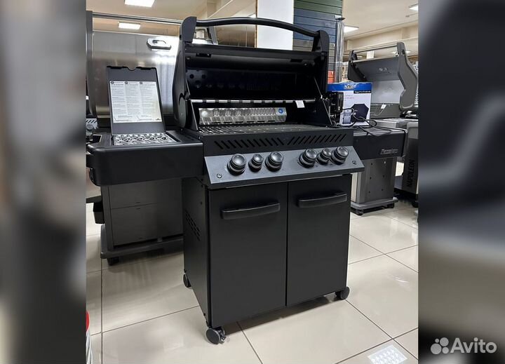 Газовый гриль Napoleon Phantom Prestige 500