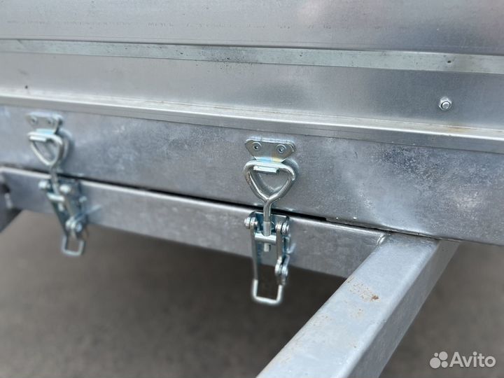 Продам прицеп мзса 81717.022 3449х1511 пласт.крыш