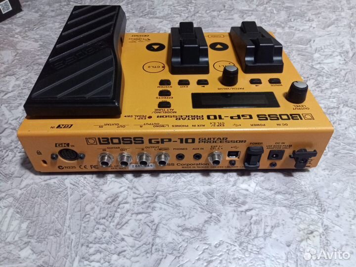 Гитарный процессор Boss GP-10GK с midi-датчиком