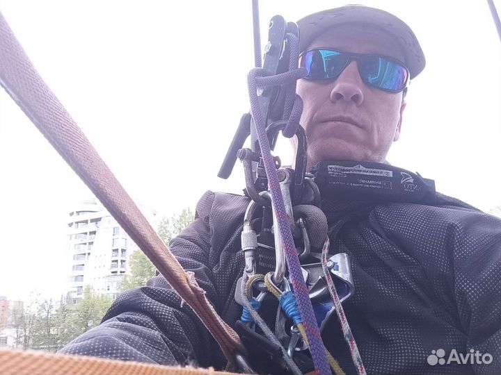 Промышленный альпинист. Срочный ремонт кровли