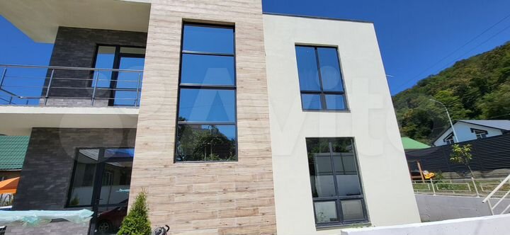 Дом 176 м² на участке 6 сот.