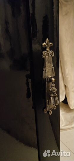 Стол-стойка черная