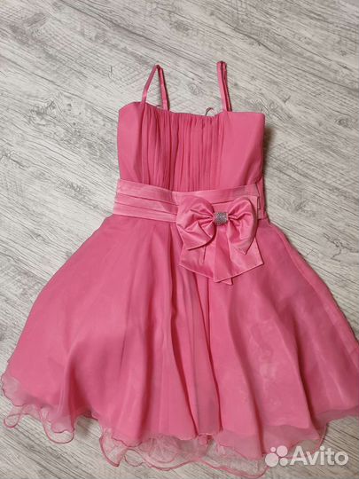 Платье для девочки новое